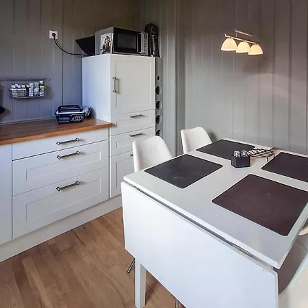 Leilighet 1 Bedroom Gorgeous In